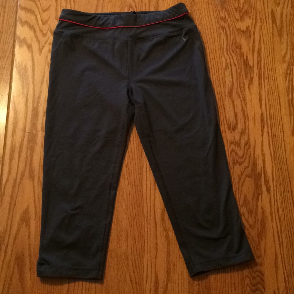 danskin fitted cropped workout leggings